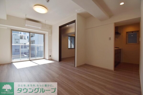 ミリアレジデンス新宿御苑の物件内観写真